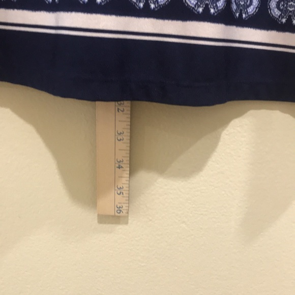 Blue pattern top - Picture 3 of 8